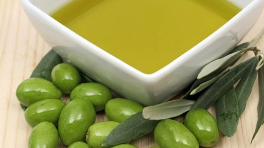 Fats and Antioxidants in Extra Virgin Olive Oil: What Makes This Oil So Extra Good For You!